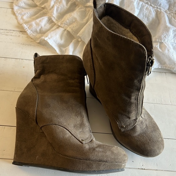 Qupid Fur Booties - Picture 7 of 7